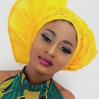 Profile picture of Elizabeth Posu